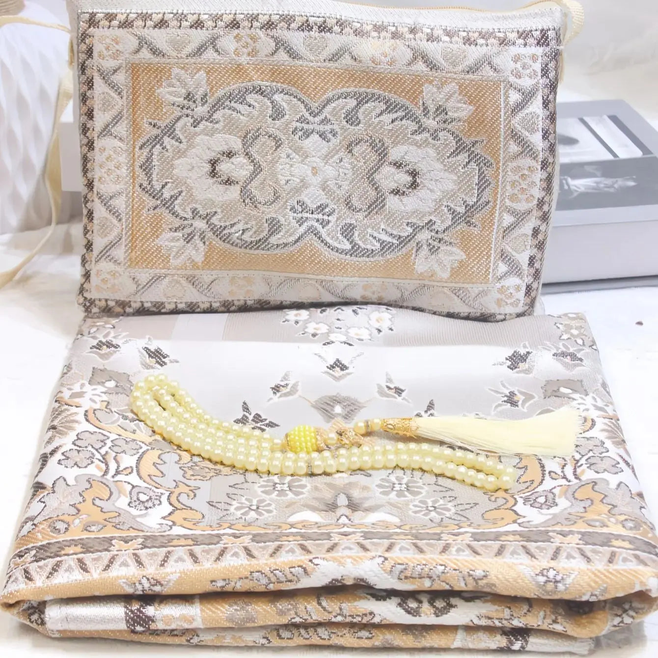 Travel prayer set — mat, tasbih & bag