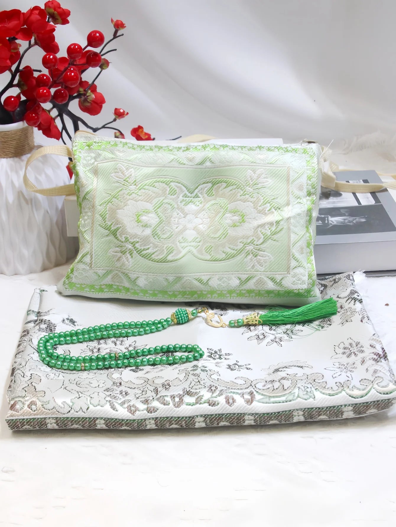 Travel prayer set — mat, tasbih & bag